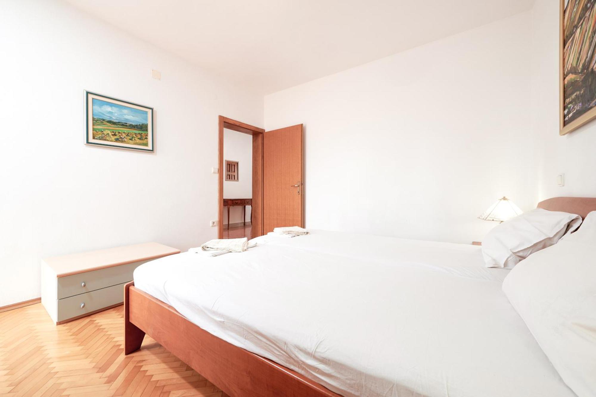 Vila Veljko Okrug Gornji Rom bilde
