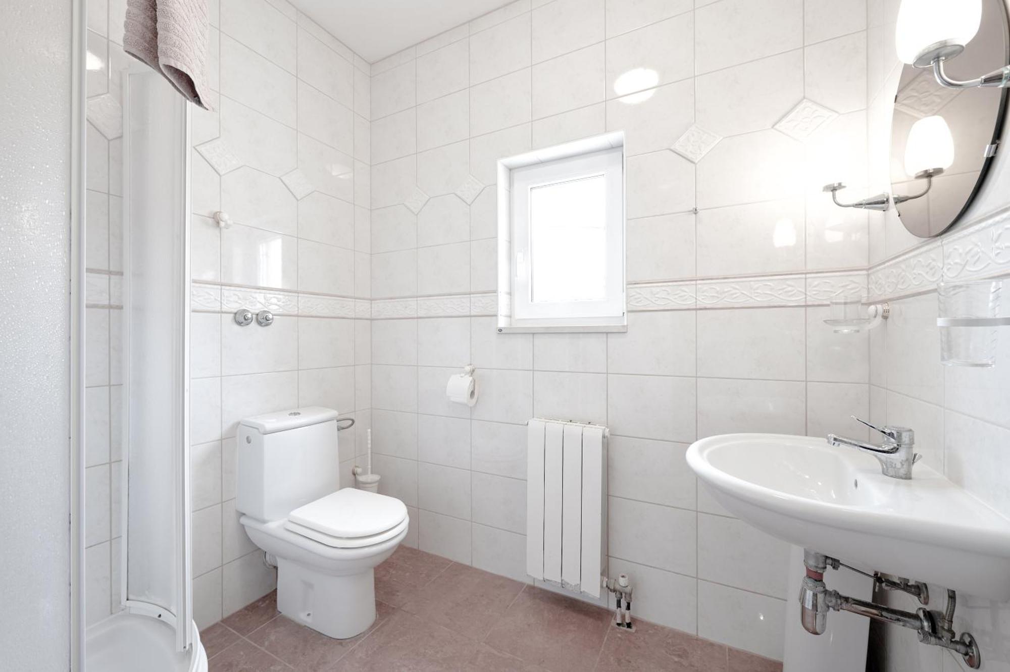 Vila Veljko Okrug Gornji Rom bilde