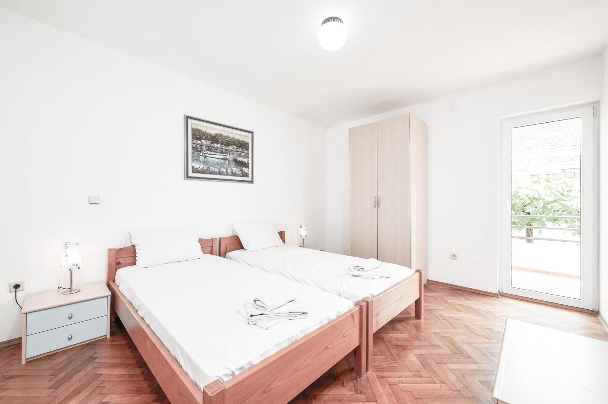 Vila Veljko Okrug Gornji Rom bilde